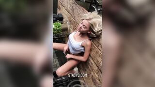 pretty_potatoo_free - Finger-banging fun with a sexy blonde