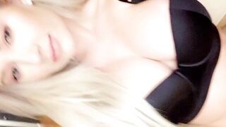 Aubreejmartin - Sensual Masturbation and Orgasmic Moaning with Vibrator