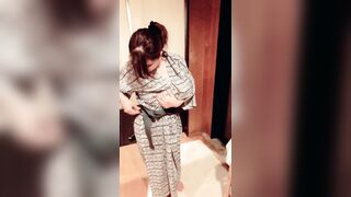 Anriokita_real Leaks -  PAWG's Big Booty Bounces