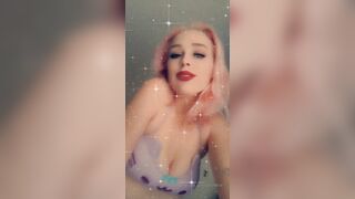 Goodgirlbaybie -  Squirt Show Soaking Everything Around Me