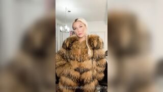 14MarieCruz Leaked -  Poolside Passion with a Busty Beauty