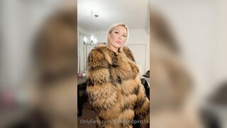 14MarieCruz Leaked -  Poolside Passion with a Busty Beauty