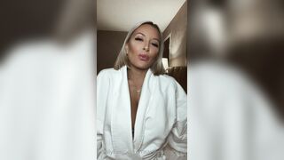 Mariepoppins14 Leaks -  Poolside Passion with a Busty Bombshell