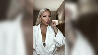 Mariepoppins14 Leaks -  Poolside Passion with a Busty Bombshell