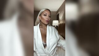 Mariepoppins14 Leaks -  Poolside Passion with a Busty Bombshell