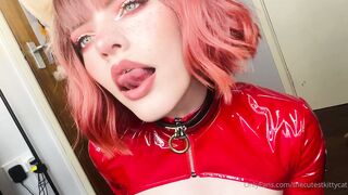Snowcrazyfrenzy - Naughty tongue fetish play