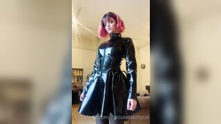 Snowcrazyfrenzy - Petplay Fun with My New Toy