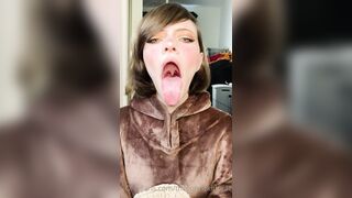 Thecutestkittycat Leaks - Kittens Sensual Strip Tease in a G-String