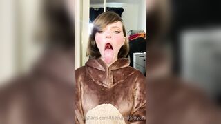 Thecutestkittycat Leaks - Kittens Sensual Strip Tease in a G-String