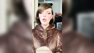 Thecutestkittycat Leaks - Kittens Sensual Strip Tease in a G-String