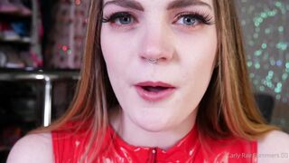 Comewithcarlyrae - MILF Mayhem Getting Naughty with an Older Woman