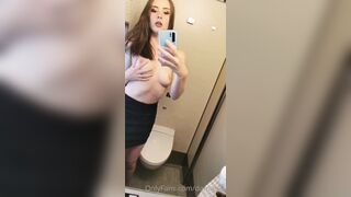 Damania Leak - Seductive Strip Tease in Slow Motion