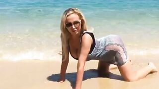 Alla Montchak -  Sultry Seduction in Velvet