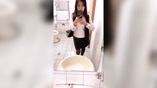 Super slutty long-haired asian MILF selfie 超淫長髮中女自拍 12