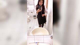 Super slutty long-haired asian MILF selfie 超淫長髮中女自拍 12