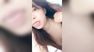 Super slutty long-haired asian MILF selfie 超淫長髮中女自拍 17