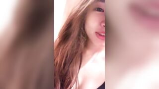 Horny housewife takes selfies to seduce guys 饑餓少婦閪痕要自拍勾佬 10