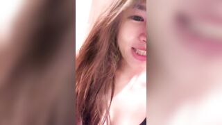 Horny housewife takes selfies to seduce guys 饑餓少婦閪痕要自拍勾佬 10