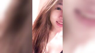 Horny housewife takes selfies to seduce guys 饑餓少婦閪痕要自拍勾佬 10