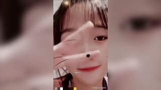 Kawaii Cute Girl Erotic Selfie Teasing Her Boyfriend / 超可愛女孩害羞裸體自拍 2