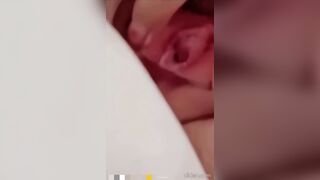 Kawaii Cute Girl Erotic Selfie Teasing Her Boyfriend / 超可愛女孩害羞裸體自拍 2