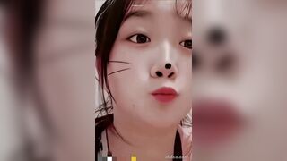 Kawaii Cute Girl Erotic Selfie Teasing Her Boyfriend / 超可愛女孩害羞裸體自拍 2