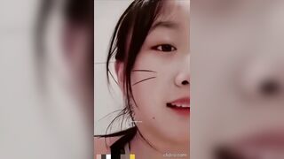Kawaii Cute Girl Erotic Selfie Teasing Her Boyfriend / 超可愛女孩害羞裸體自拍 2