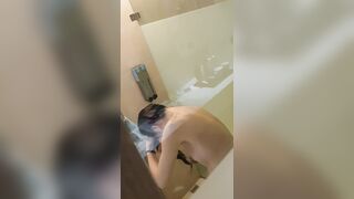 Voyeur Spy Cam Cousin Sister, Almost get caught! / 大膽偷表妹洗澡 美好身材盡入眼球