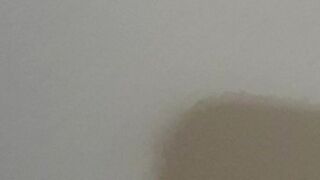 Voyeur Spy Cam Cousin Sister, Almost get caught! / 大膽偷表妹洗澡 美好身材盡入眼球 2