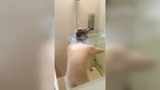 Voyeur Spy Cam Cousin Sister, Almost get caught! / 大膽偷表妹洗澡 美好身材盡入眼球 2