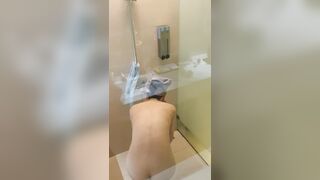 Voyeur Spy Cam Cousin Sister, Almost get caught! / 大膽偷表妹洗澡 美好身材盡入眼球 2