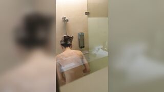 Voyeur Spy Cam Cousin Sister, Almost get caught! / 大膽偷表妹洗澡 美好身材盡入眼球 2