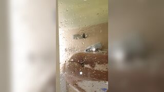 Voyeur Spy Cam Cousin Sister, Almost get caught! / 大膽偷表妹洗澡 美好身材盡入眼球 3