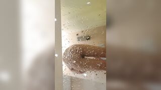 Voyeur Spy Cam Cousin Sister, Almost get caught! / 大膽偷表妹洗澡 美好身材盡入眼球 3