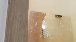 Voyeur Spy Cam Cousin Sister, Almost get caught! / 大膽偷表妹洗澡 美好身材盡入眼球 5