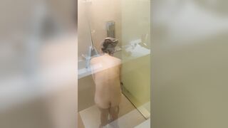 Voyeur Spy Cam Cousin Sister, Almost get caught! / 大膽偷表妹洗澡 美好身材盡入眼球 6