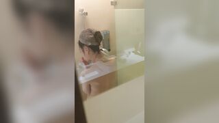 Voyeur Spy Cam Cousin Sister, Almost get caught! / 大膽偷表妹洗澡 美好身材盡入眼球 6