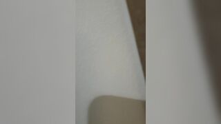 Voyeur Spy Cam Cousin Sister, Almost get caught! / 大膽偷表妹洗澡 美好身材盡入眼球 7