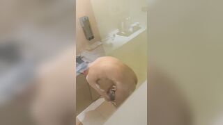 Voyeur Spy Cam Cousin Sister, Almost get caught! / 大膽偷表妹洗澡 美好身材盡入眼球 7