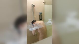 Voyeur Spy Cam Cousin Sister, Almost get caught! / 大膽偷表妹洗澡 美好身材盡入眼球 9