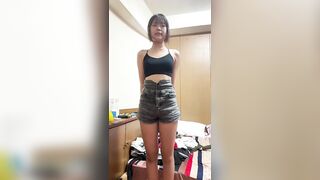 Girl-next-door internet friend shares self-taken nude video / 爆可愛鄰家女網友投稿自拍全裸視頻 2