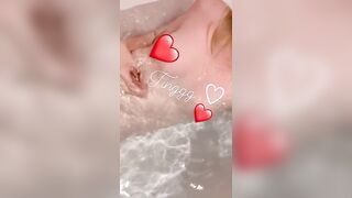 Facebook Horny College Girl Nude Selfie / 反差女校生淫淫全裸自拍 3