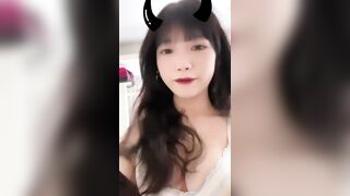 busty beauty, obsessed with selfies / 火辣爆乳美少女，沉迷自拍挑逗鏡頭，性感曲線讓人慾火焚身 6