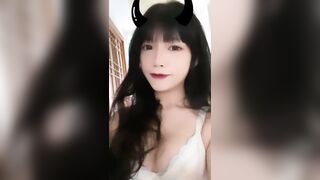 busty beauty, obsessed with selfies / 火辣爆乳美少女，沉迷自拍挑逗鏡頭，性感曲線讓人慾火焚身 6