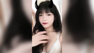 busty beauty, obsessed with selfies / 火辣爆乳美少女，沉迷自拍挑逗鏡頭，性感曲線讓人慾火焚身 6
