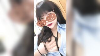 busty beauty, obsessed with selfies / 火辣爆乳美少女，沉迷自拍挑逗鏡頭，性感曲線讓人慾火焚身 12