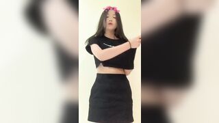 Curvy coed’s selfies and steamy sex clips / 火辣豪乳學妹，自拍與激情性愛影片意外流出 7
