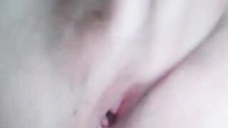 巨乳大乳暈台妹自慰玩逼 / Busty Taiwanese Babe with Massive Areolas Fingers Her Wet Pussy Solo 2