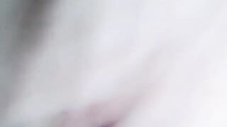 巨乳大乳暈台妹自慰玩逼 / Busty Taiwanese Babe with Massive Areolas Fingers Her Wet Pussy Solo 2