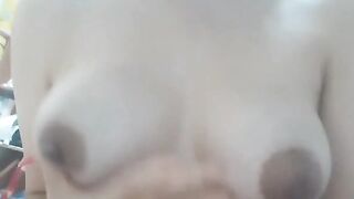 巨乳大乳暈台妹自慰玩逼 / Busty Taiwanese Babe with Massive Areolas Fingers Her Wet Pussy Solo 7